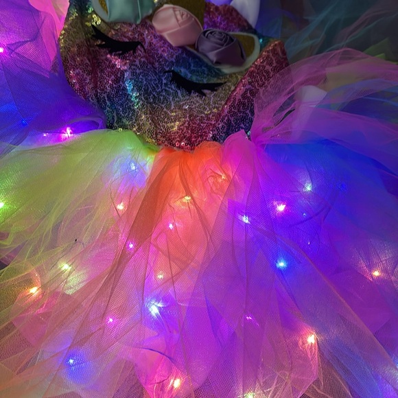 Little girls light-up Rainbow unicorn tutu dress - Picture 6 of 6